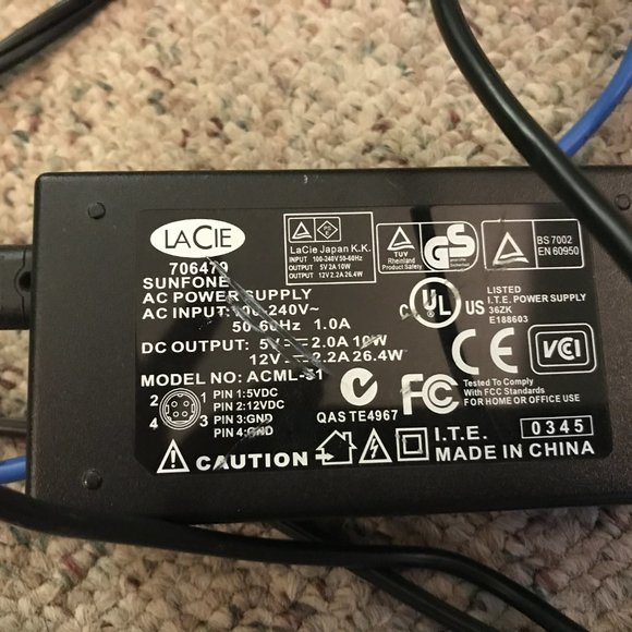 LaCie d2 DVD U&I 300727 External Drive - Picture 4 of 6